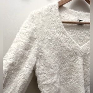 Wilfred (aritzia) white fuzzy cropped sweater